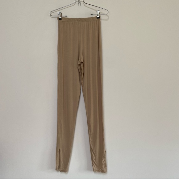 PrettyLittleThing Split Hem Leggings Size 4 NWT - Picture 5 of 8